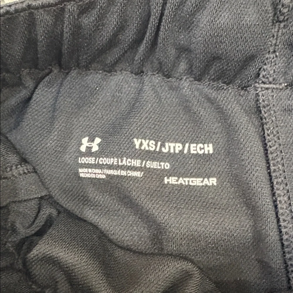 Girls Under Armour Athletic Black Shorts size XS